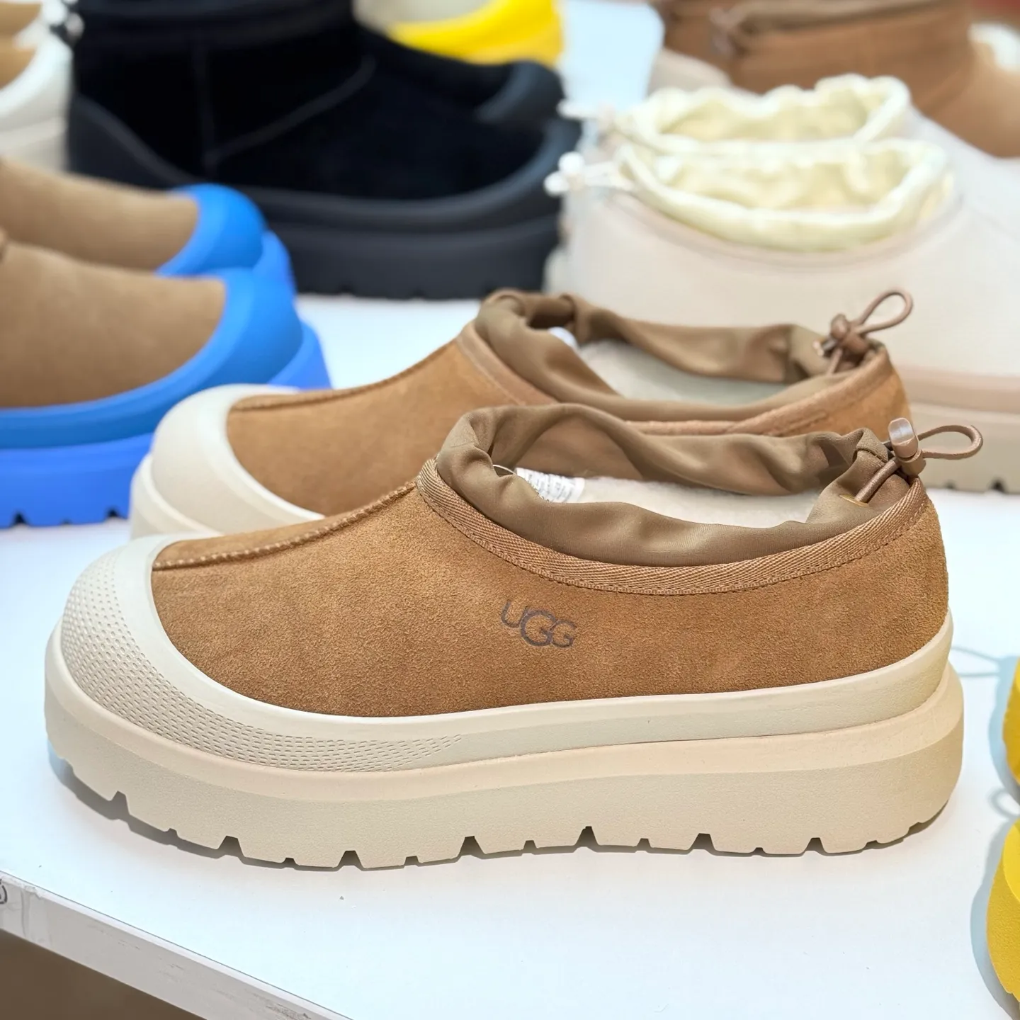 Local 💰600 Exclusive version Original OEM grade UGG Wang Yibo's same style High-end exclusive supply Pyramid-top workmanship quality High-end needs to come # Big advantage supply ❗️❗️❗️ Low-top men's and women's shoes size: 36 37 38 39 40 41 42 43 44#